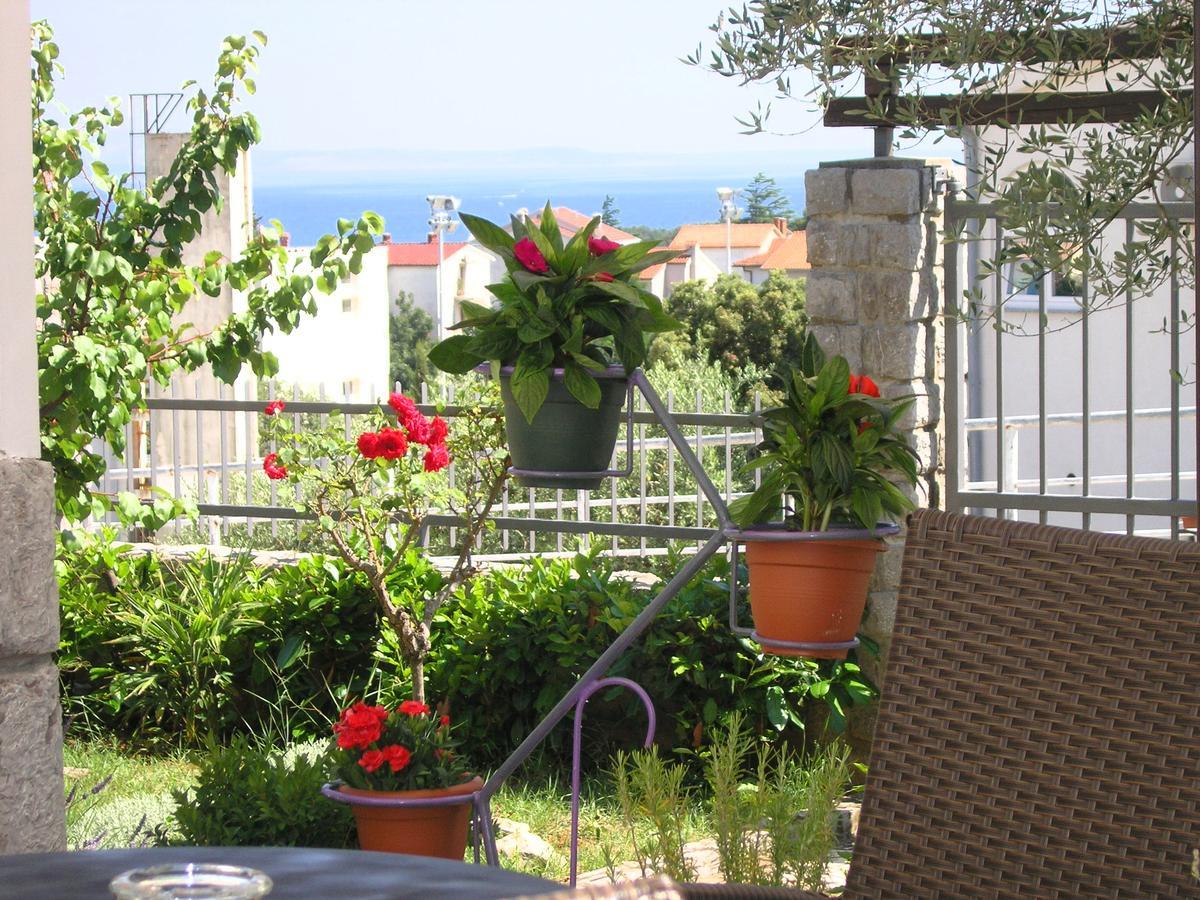 Apartments Oribella Крк Экстерьер фото