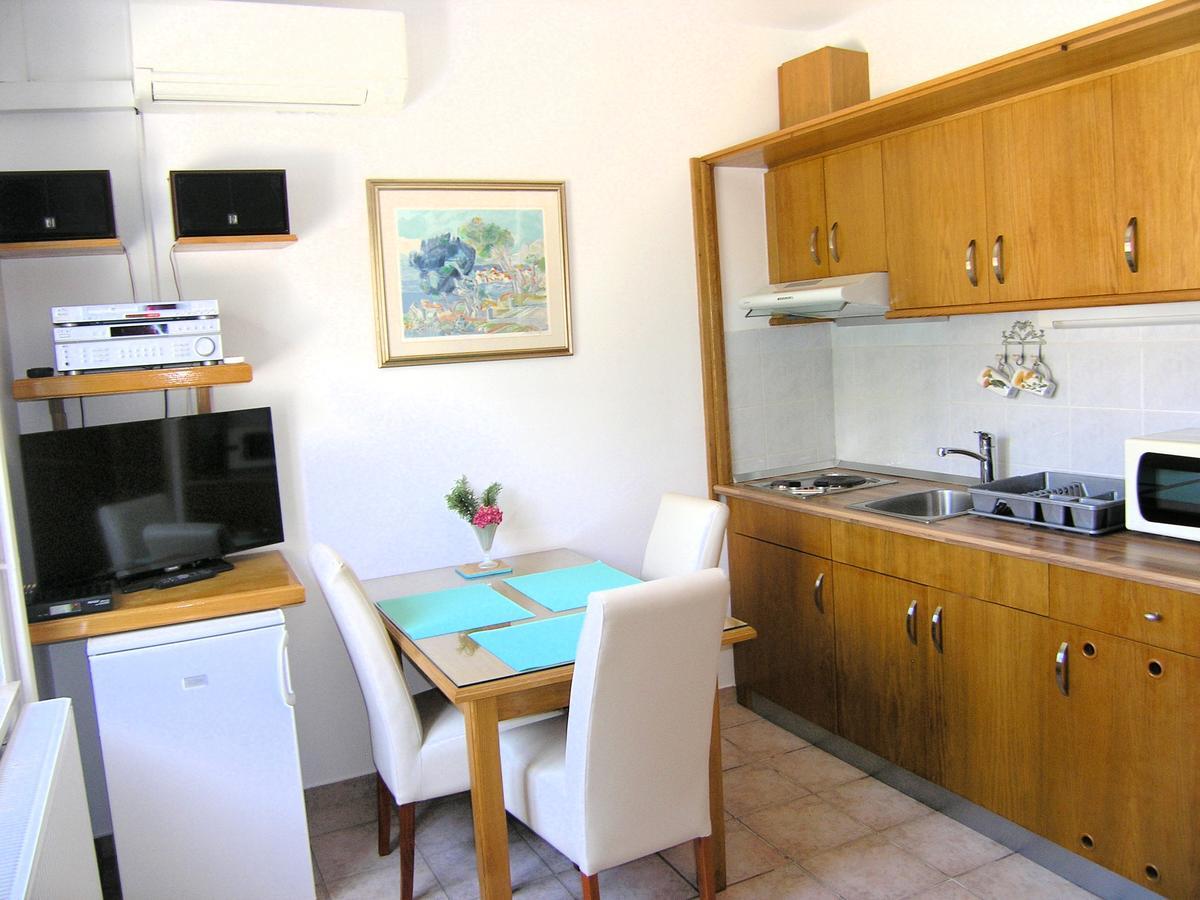 Apartments Oribella Крк Экстерьер фото
