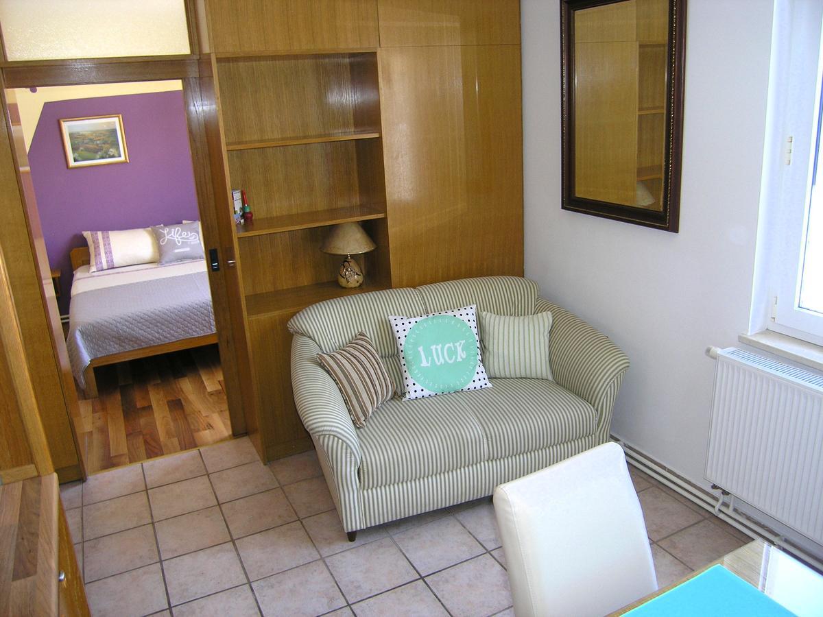 Apartments Oribella Крк Экстерьер фото