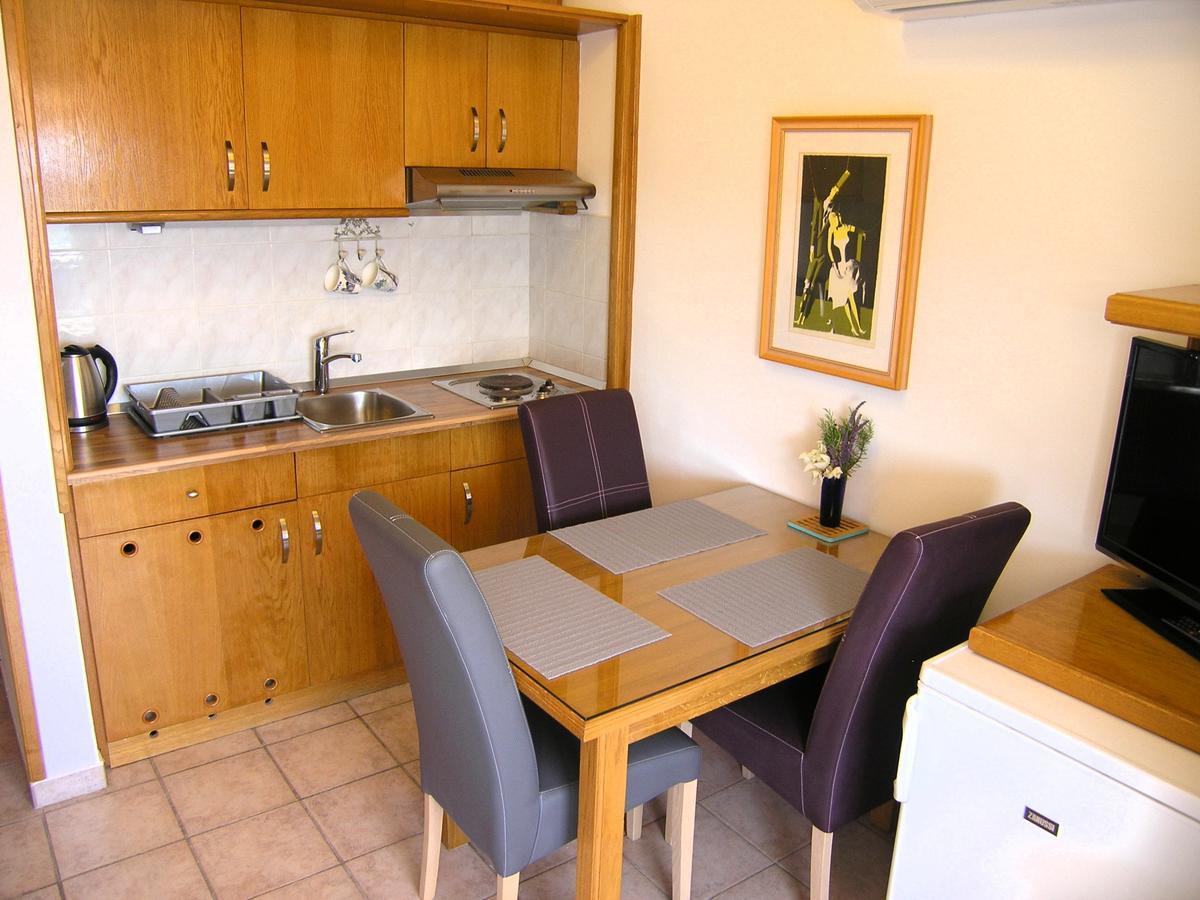 Apartments Oribella Крк Экстерьер фото